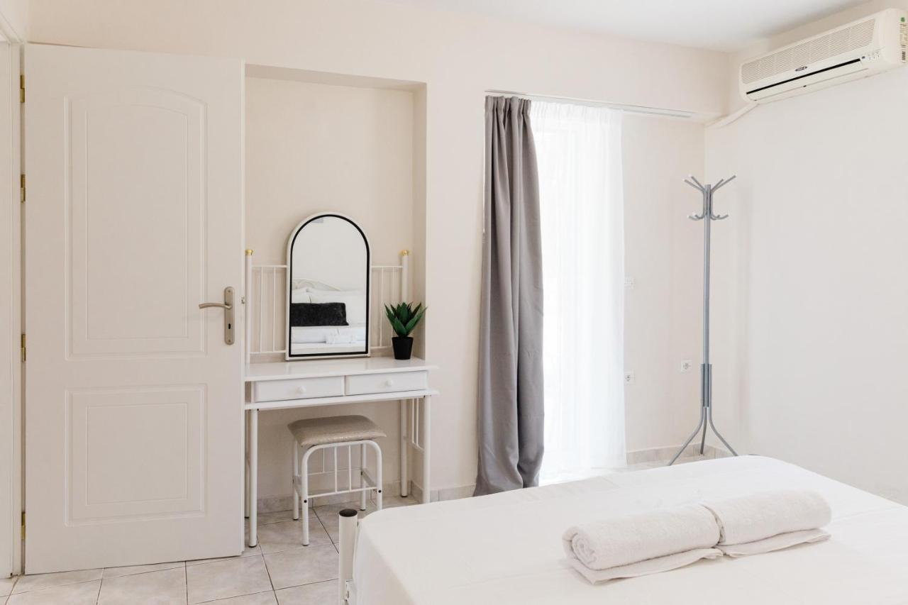 Alexandros Apartments Nydri 外观 照片