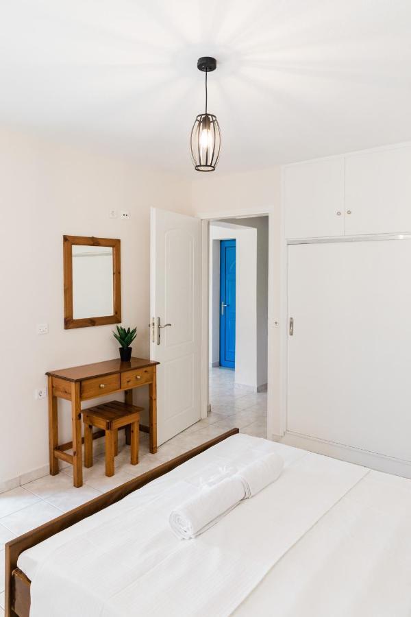 Alexandros Apartments Nydri 外观 照片